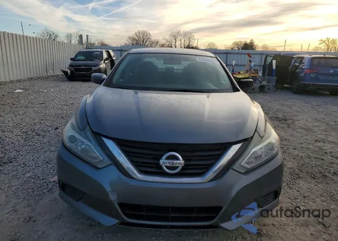 2016 Nissan Altima 2.5 из США, поврежденный, VIN 1N4AL3AP3GN320294